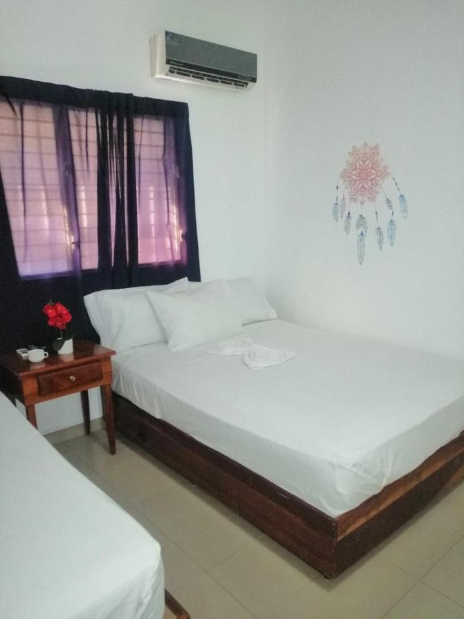 Caribbean Queen Hotel Santo Domingo Esterno foto